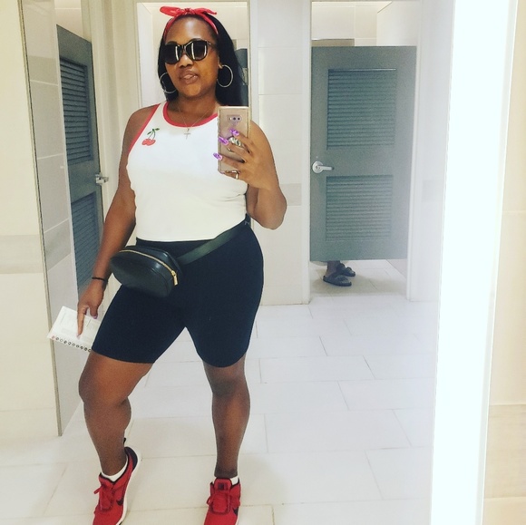 Meet your Posher, Ma - Picture 1 of 1